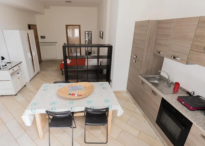 Amalia Apartment Via La Farina